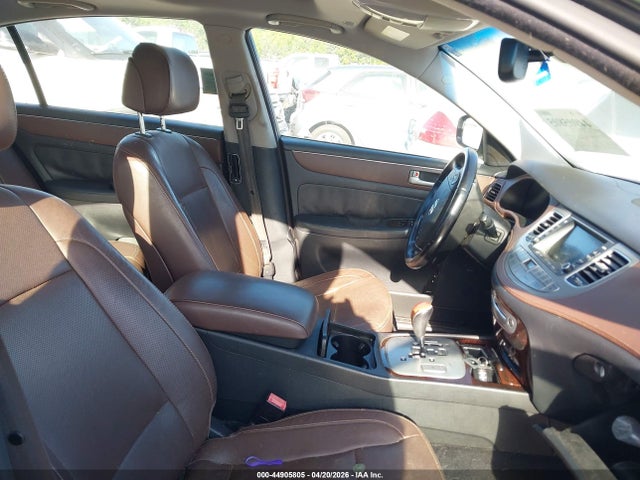 HYUNDAI GENESIS 3.8 - 5