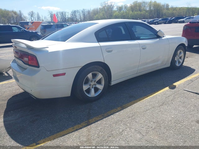 صورة 4 لـ 2013 Dodge CHARGER SE