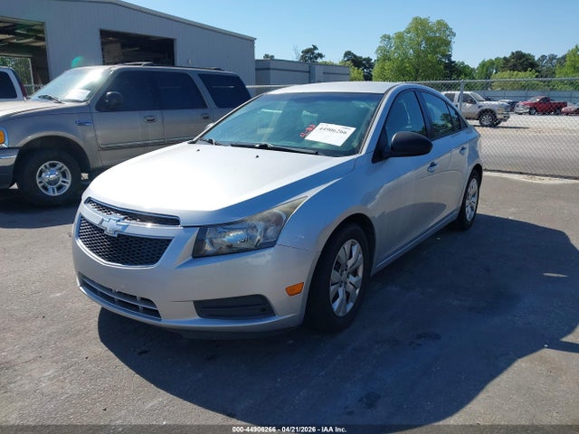 CHEVROLET CRUZE LS AUTO - 2
