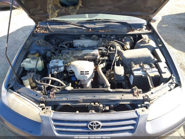 TOYOTA CAMRY - 10
