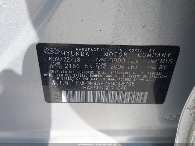 HYUNDAI ELANTRA LIMITED - 9