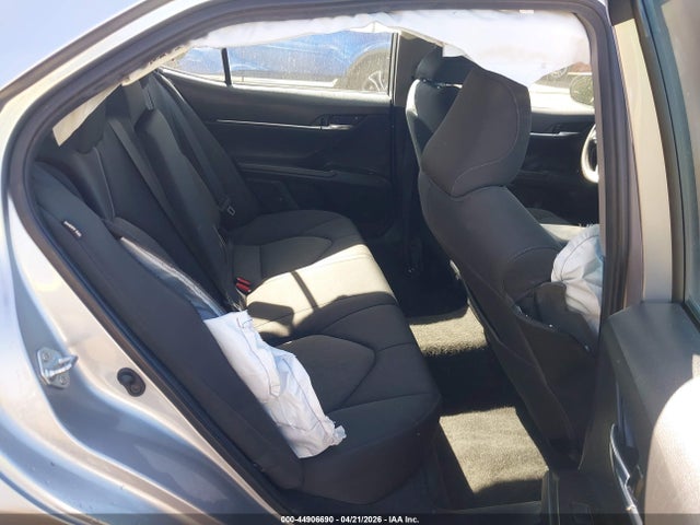 صورة 8 لـ 2023 Toyota CAMRY LE
