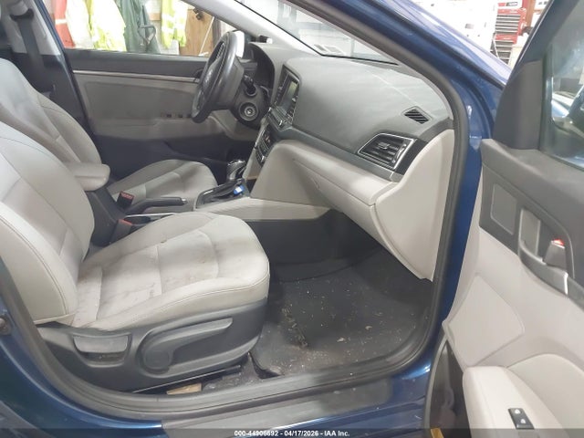 HYUNDAI ELANTRA SE - 5