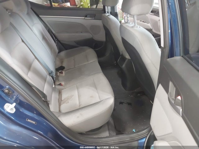 HYUNDAI ELANTRA SE - 8