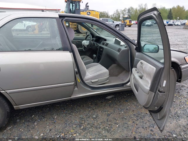 1998 Toyota CAMRY LE V6 photo 5