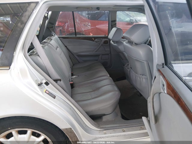 MERCEDES-BENZ E-CLASS - 8