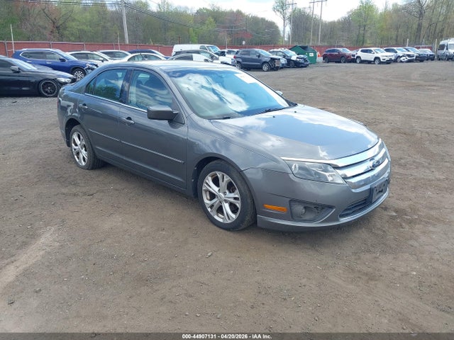 FORD FUSION SE - 1