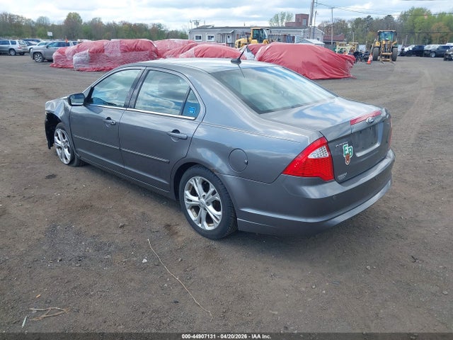 FORD FUSION SE - 3