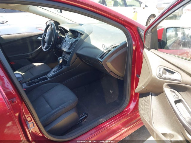 FORD FOCUS SE - 5