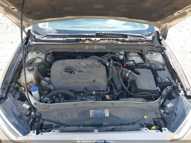 FORD FUSION SE - 10
