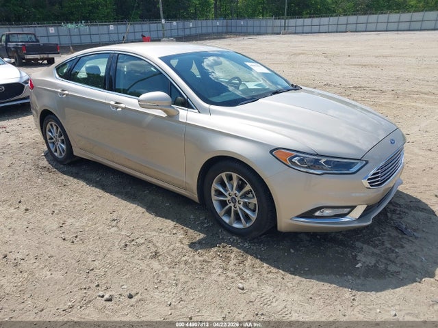 FORD FUSION SE - 1
