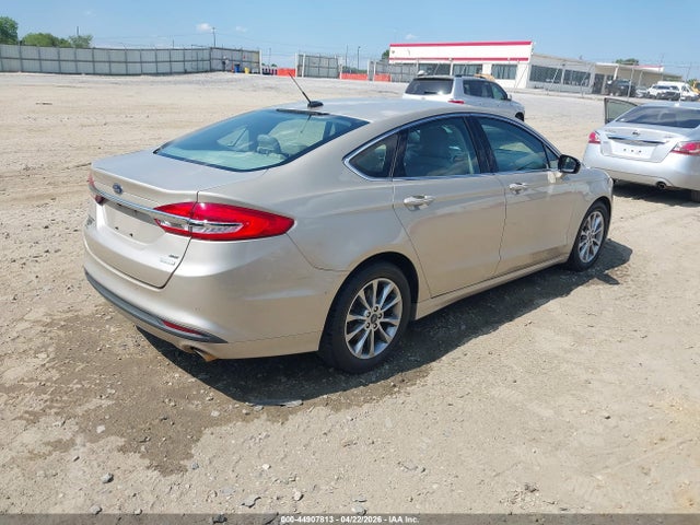 FORD FUSION SE - 4