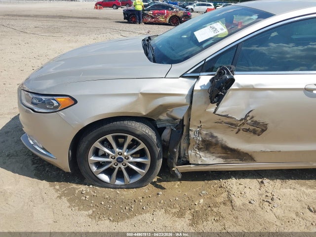 FORD FUSION SE - 6