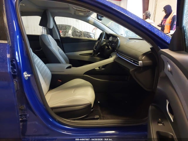 HYUNDAI ELANTRA LIMITED - 5