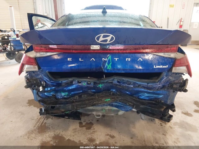 HYUNDAI ELANTRA LIMITED - 6