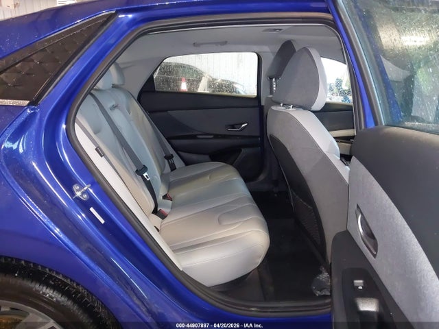 HYUNDAI ELANTRA LIMITED - 8