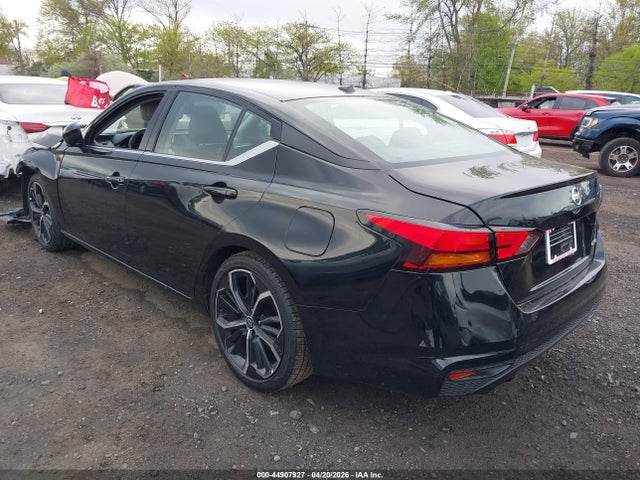 2024 Nissan ALTIMA SR FWD photo 3