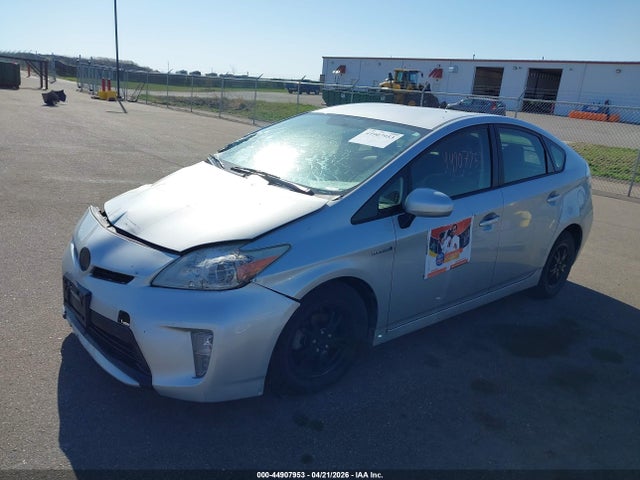 2013 Toyota PRIUS THREE 照片 2