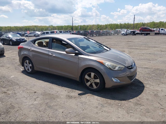 HYUNDAI ELANTRA GLS - 1