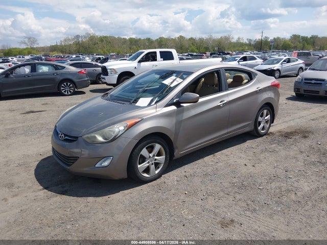 HYUNDAI ELANTRA GLS - 2