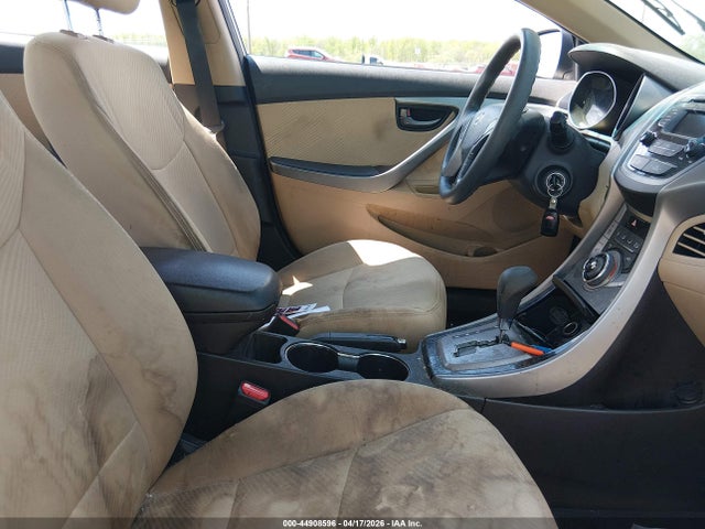 HYUNDAI ELANTRA GLS - 5