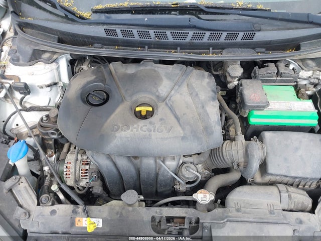 HYUNDAI ELANTRA SE - 10