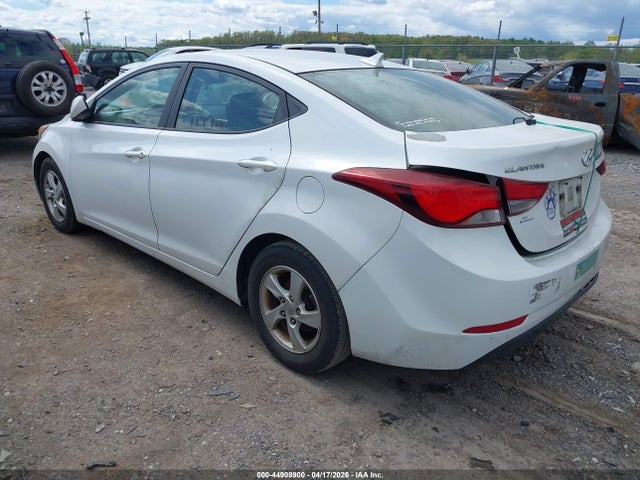 HYUNDAI ELANTRA SE - 3