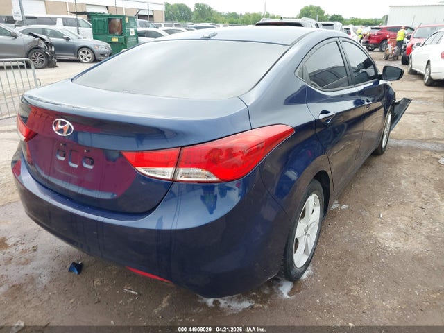 صورة 4 لـ 2013 Hyundai ELANTRA GLS