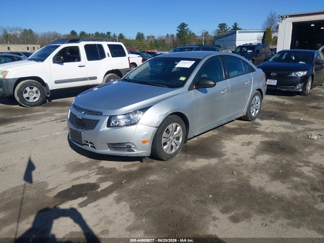 CHEVROLET CRUZE LS AUTO - 2