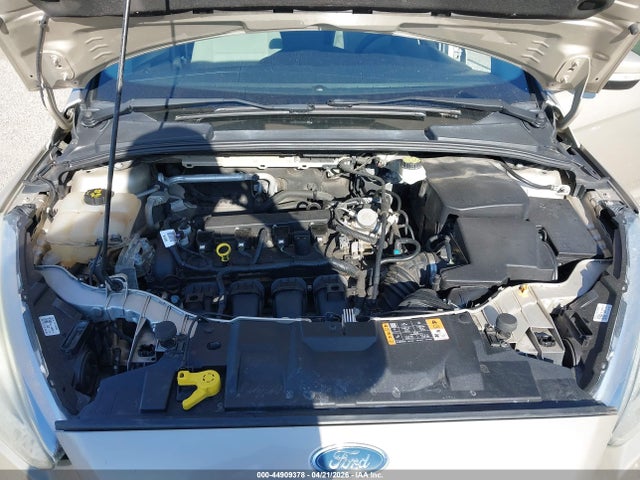 FORD FOCUS SE - 10
