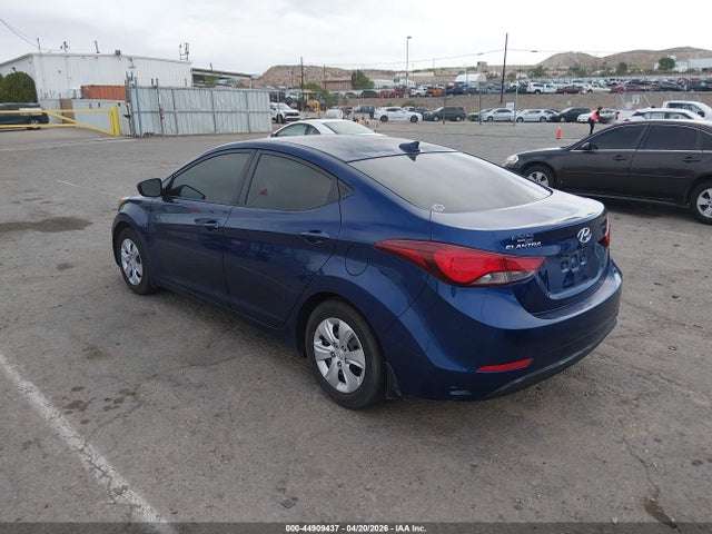 HYUNDAI ELANTRA SE - 3
