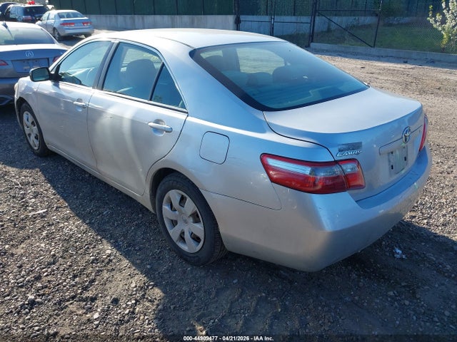 TOYOTA CAMRY - 3