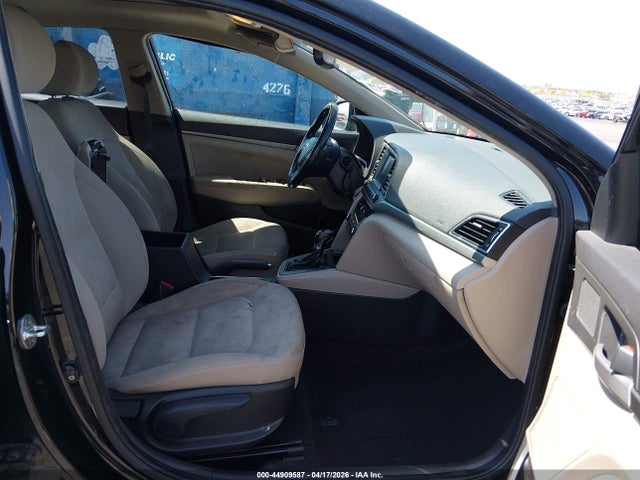 HYUNDAI ELANTRA VALUE EDITION - 5