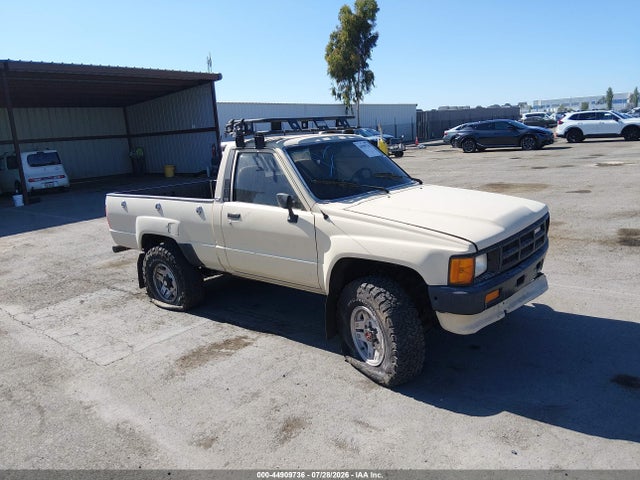 1986 TOYOTA PICKUP RN63 STD