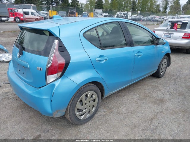 TOYOTA PRIUS C - 4