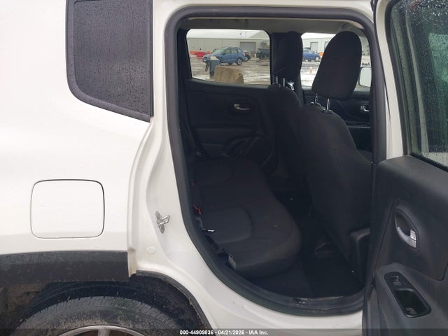 2023 JEEP RENEGADE LATITUDE 4X4 8