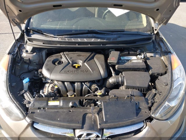 HYUNDAI ELANTRA GLS - 10