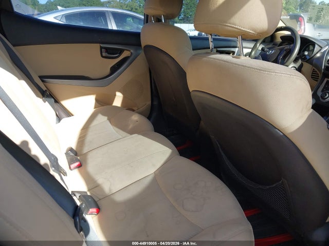 HYUNDAI ELANTRA GLS - 8