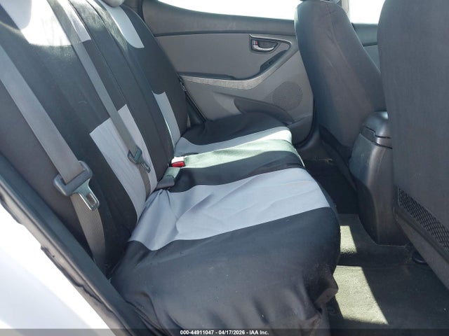 HYUNDAI ELANTRA SE - 8