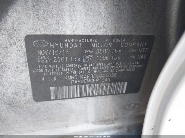 HYUNDAI ELANTRA SE - 9