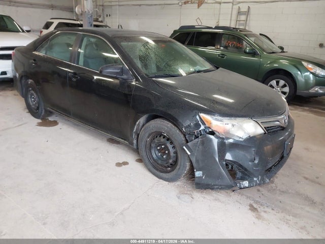 2012 Toyota CAMRY LE photo 1