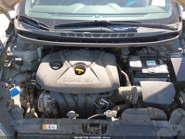 HYUNDAI ELANTRA SE - 10