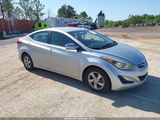 HYUNDAI ELANTRA SE - 1