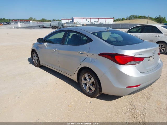 HYUNDAI ELANTRA SE - 6
