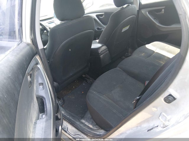 HYUNDAI ELANTRA SE - 8