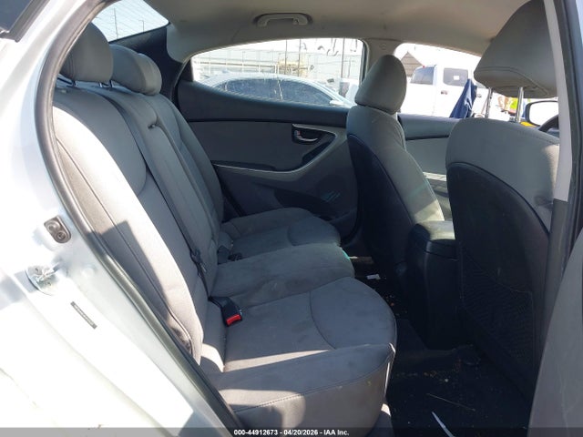 صورة 8 لـ 2012 Hyundai ELANTRA GLS
