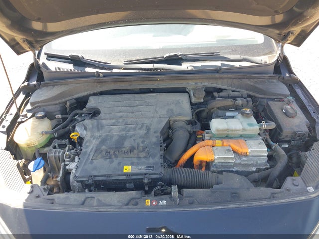 HYUNDAI IONIQ HYBRID LIMITED - 10