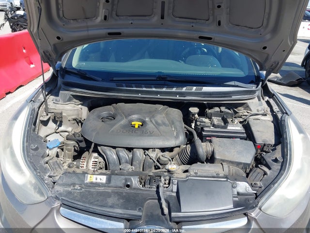 HYUNDAI ELANTRA - 10