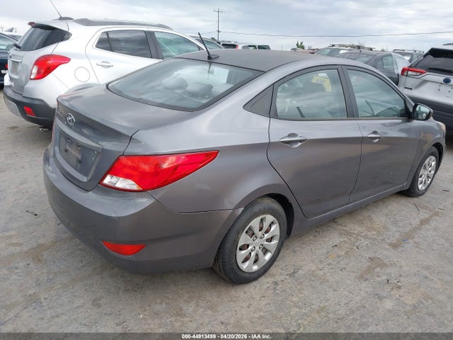 HYUNDAI ACCENT SE - 4