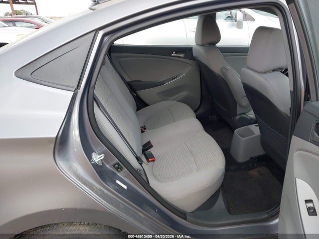 HYUNDAI ACCENT SE - 8